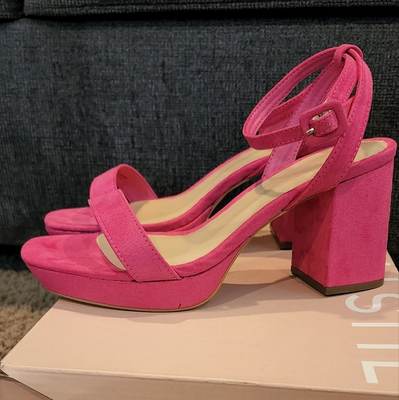 Hot pink open toe platform chunk heel - Picture 2 of 3